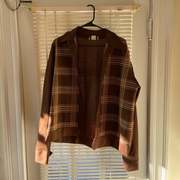 Vintage cardigan/button down. Labeled size XL but fits more like a medium. - Picture 2 of 3